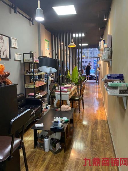 �ϵ�ת�ã��������󣬻�ͷ�Ͷ�ʵ��ͼƬ