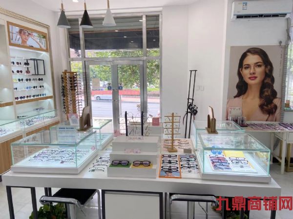 �ٽ�����ת��ʵ��ͼƬ