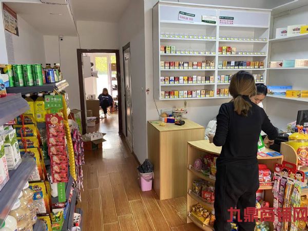 ����������С�����м���վһ��ת��ʵ��ͼƬ