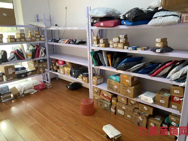 ����������С�����м���վһ��ת��ʵ��ͼƬ