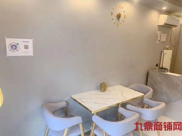 ����·�ܱ�������ת��ʵ��ͼƬ