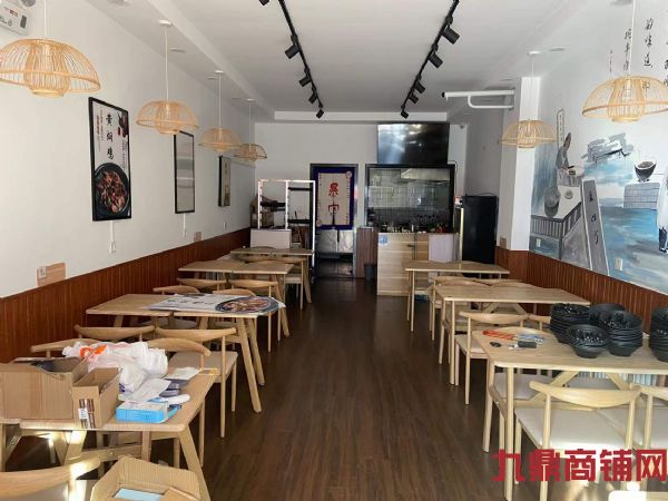 �ٽ���������ת��ʵ��ͼƬ