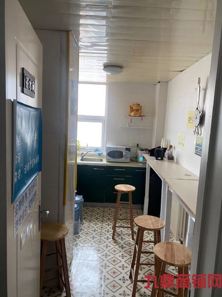 ��˹��������ϰ��ת��ʵ��ͼƬ