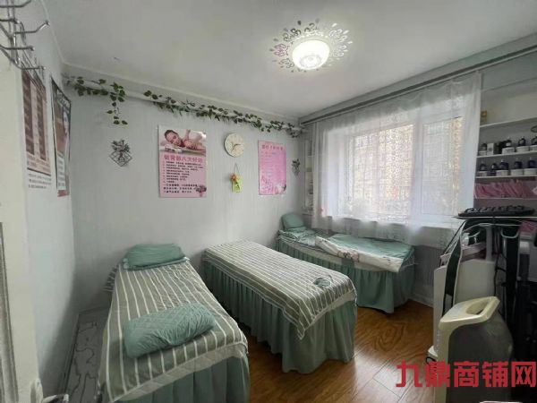 ���б���£�æ����������ת��Ӫҵ���ٽ����̣�ʵ��ͼƬ