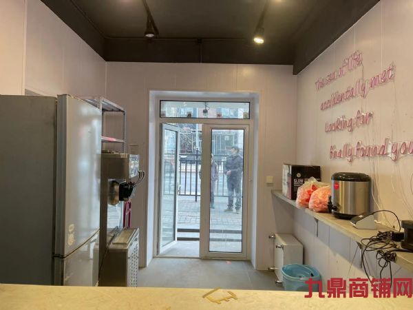 ����̫ԭ��ҹ�пڣ��߶���·���ɵ��ߣ���������ʵ��ͼƬ