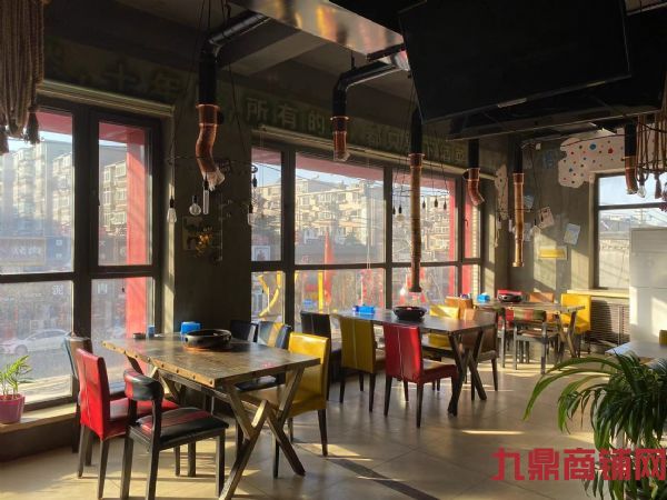 ɽ��·��Ӫ���ٽ�����ת��ʵ��ͼƬ