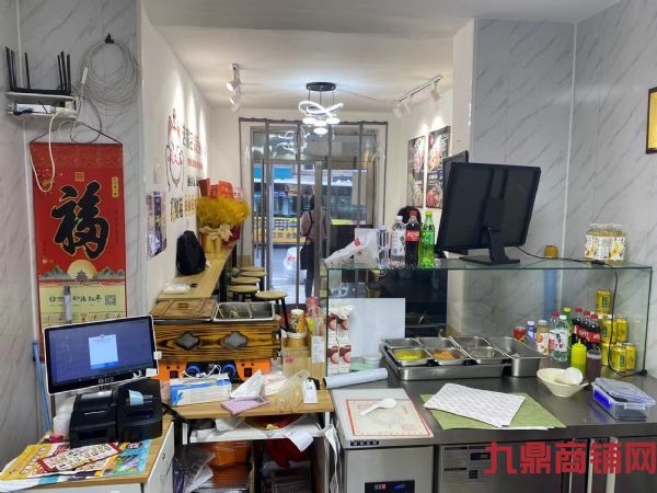 ��ɽ�ٽ�С�Ե�ת��ʵ��ͼƬ