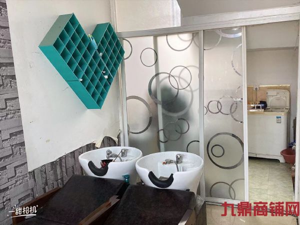 С���ſڵ�Ψһ������ת��ʵ��ͼƬ