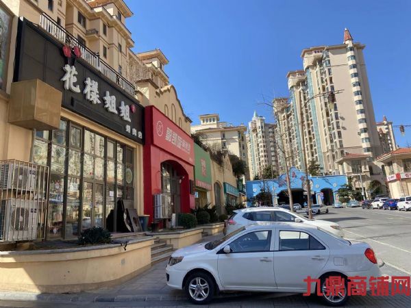 Сƽ���ٽִ���ͷ���������ת��ʵ��ͼƬ