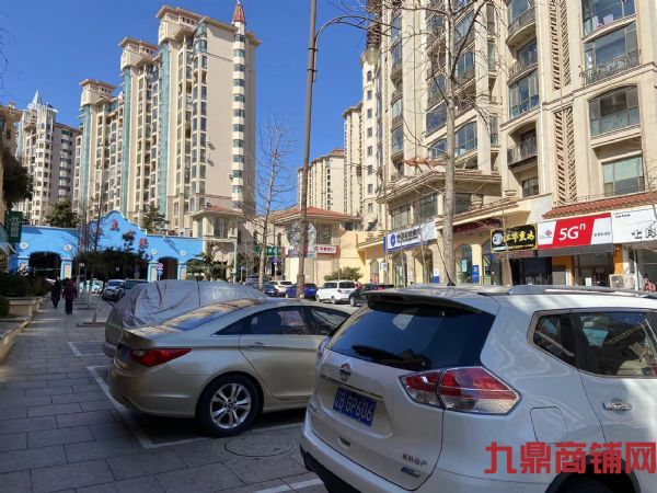 Сƽ���ٽִ���ͷ���������ת��ʵ��ͼƬ