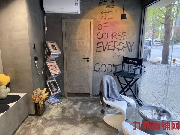 �µ�װ��.���־�Ӫҵʵ��ͼƬ