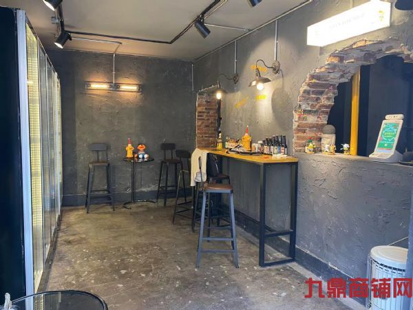 ��ɽ���߽�����ֵ���ת��ʵ��ͼƬ