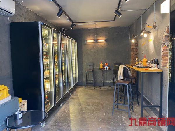 ��ɽ���߽�����ֵ���ת��ʵ��ͼƬ