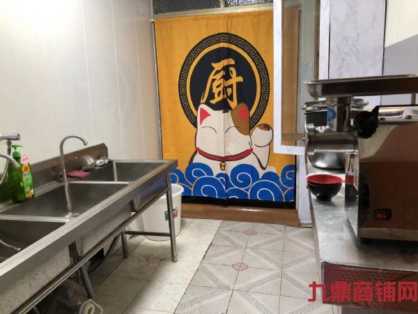 ����������ת��ʵ��ͼƬ