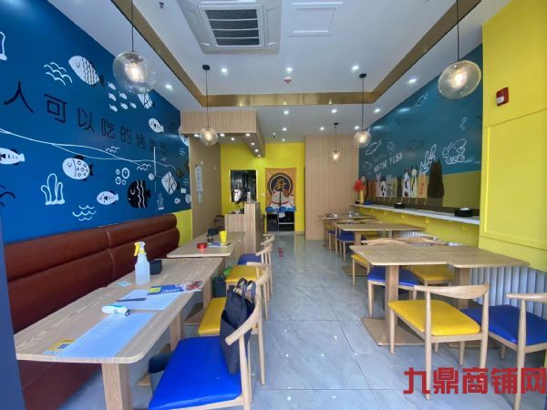 �ٽ���¼԰��������Χ���ж�Ҵ���д��¥��ѧУ���̳�ʵ��ͼƬ