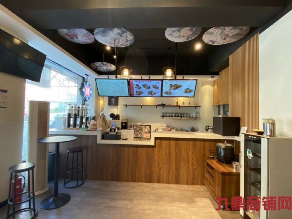 ��������ɽ���ٽֲ�����ת��ʵ��ͼƬ