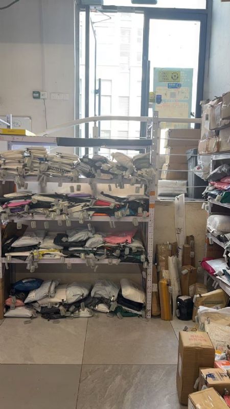 �ʾ���С���ٽ���վת��ʵ��ͼƬ