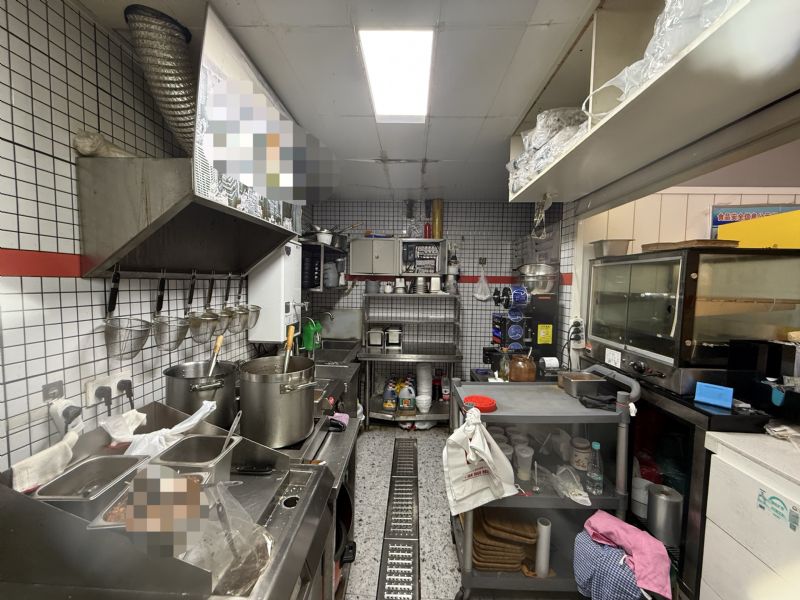 �����¿�·ͬ�ʽ��ٽֲ�����ת��ʵ��ͼƬ