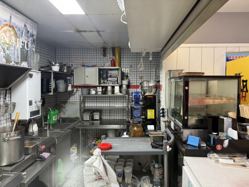 �����¿�·ͬ�ʽ��ٽֲ�����ת��ʵ��ͼƬ