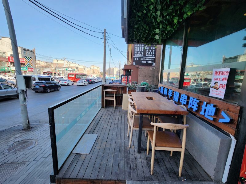 ɽ��·�ٽ־�װ�޴�һ���տ���ת��ʵ��ͼƬ