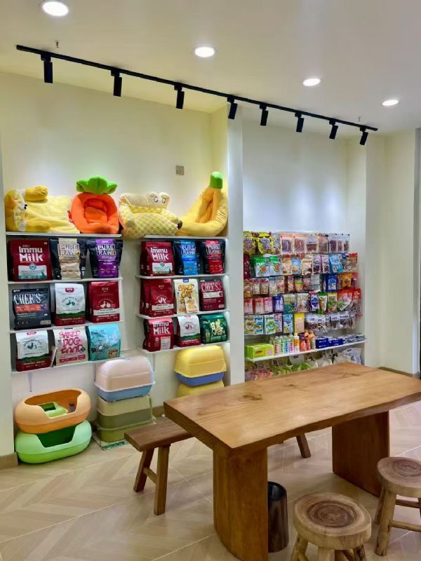 ���Ŷ����̣��ʾ���������·�ٽֳ����������ң��ɿ�ת��ʵ��ͼƬ